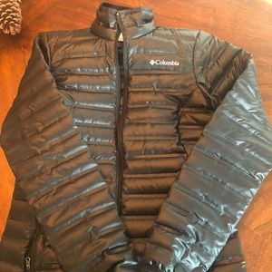 Women’s Columbia winter down jacket puffer small